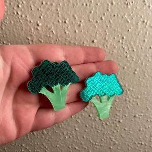 Vinca XL Broccoli Earrings worm ONCE